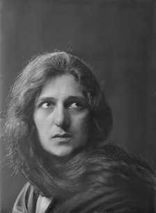 Mme. Zourma, portrait photograph, 1918 Sept. 13. Creator: Arnold Genthe.