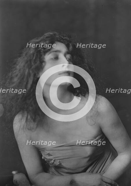 Miss Flore Revalles, portrait photograph, 1918 Sept. 26. Creator: Arnold Genthe.