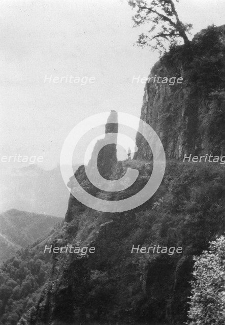 Mountains between kalsi and Chakrata, India, 1917. Artist: Unknown