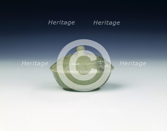 Jade circular Moghul style box and cover, Qing dynasty, China, 1st half of 19th century. Artist: Unknown