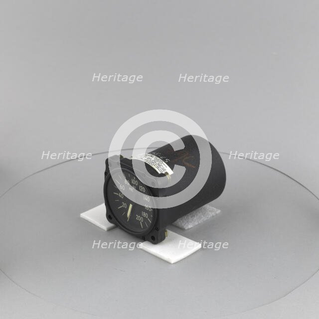 Indicator, Oil Pressure. Creators: Bendix Aviation, Pioneer Instrument Company.