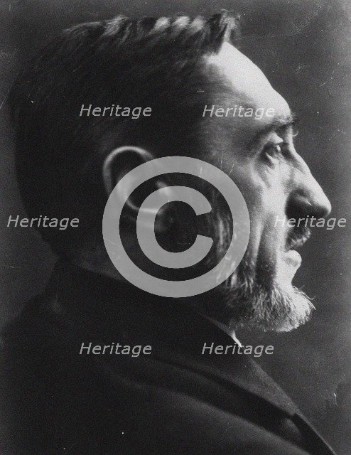 Portrait of the writer Ivan Sergeyevich Shmelyov (1873-1950), 1920s.