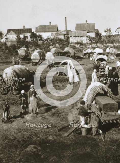 The Polish emigrant exodus, early 20th century. Artist: Unknown