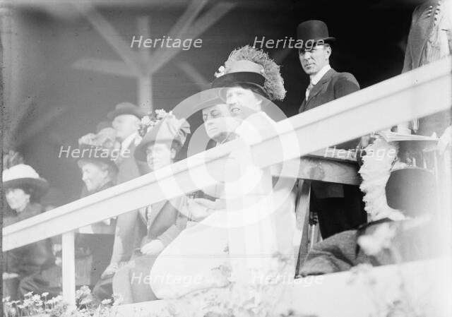 Horse Show - Knox, Philander Chas., Attorney General of U.S., 1901-1904; Senator..., 1911. Creator: Harris & Ewing.