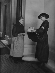 Postwoman, Paris, between c1915 and c1920. Creator: Bain News Service.