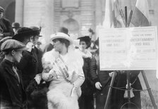 Mrs. Sidney Berg, 1914. Creator: Bain News Service.