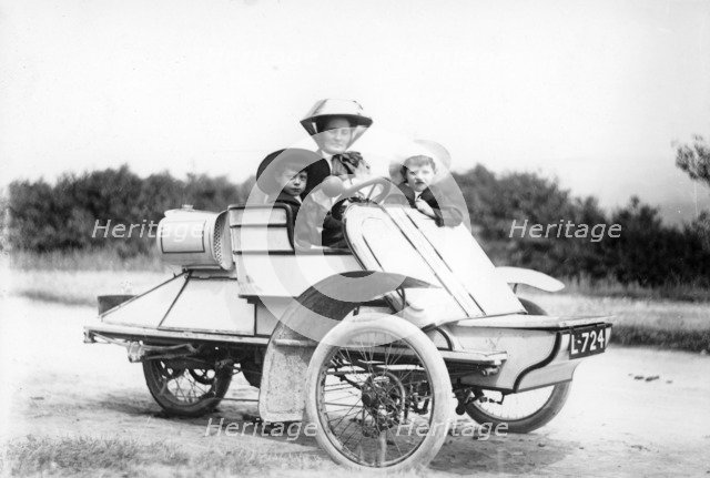 1905 Rexette 5 hp tricar, (c1905?). Artist: Unknown