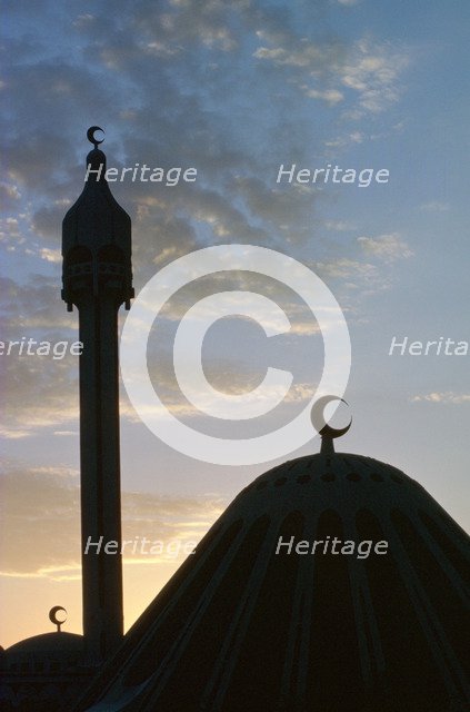 Crescent symbols on the Fatima Mosque, Abdullah Al-Salem, Kuwait.  Artist: Tony Evans