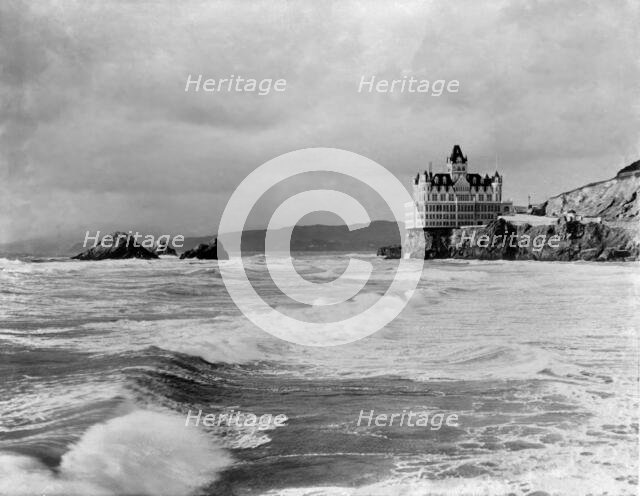 Second Cliff House (1896-1907) Hotel, San Francisco, 1902. Creator: Robert Augustus Henry L'Estrange.