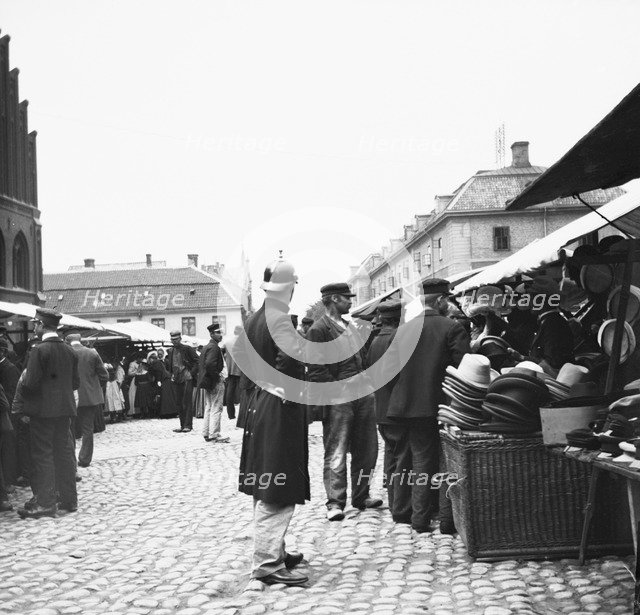 Market in the Town Hall Square, Landskrona, Sweden, 1900. Artist: Unknown