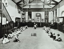 Number work, Southfields Infants' School, Wandsworth, London, 1907. Artist: Unknown.