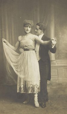 Two actors, one in drag, dancing together on stage, 1918. Creator: Unknown.
