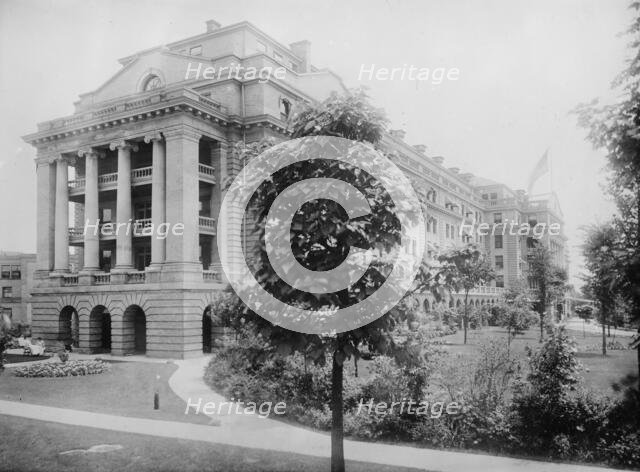 Battle Creek Sanitarium, between c1910 and c1915. Creator: Bain News Service.