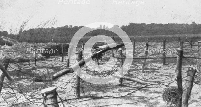 'L'instruction de la Nouvelle armee Belge; L'entrainement de la Nouvelle armee Belge..., 1916. Creator: Unknown.