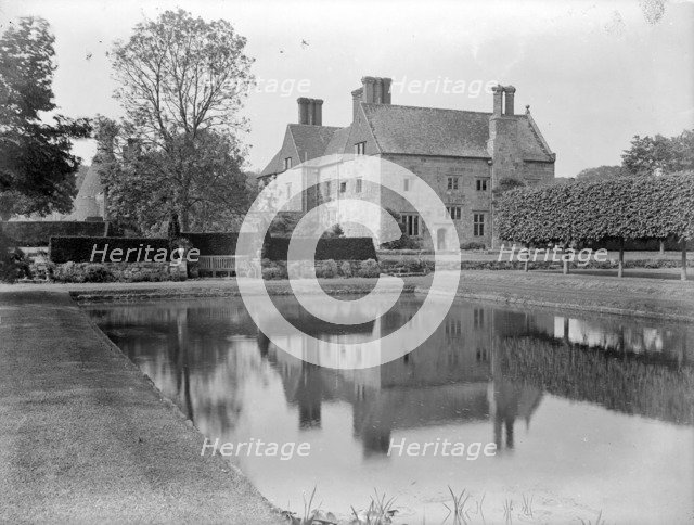 Batemans, Burwash, East Sussex, 1915. Artist: Nathaniel Lloyd