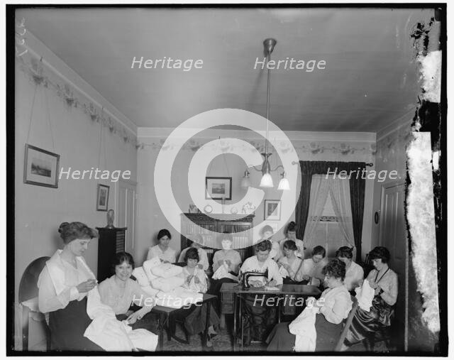 Mrs. Ball and group at Hamilton Hotel, between 1910 and 1920. Creator: Harris & Ewing.