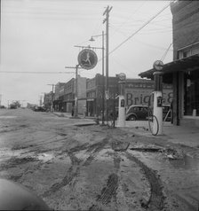 The town of Caddo, Oklahoma, 1938. Creator: Dorothea Lange.