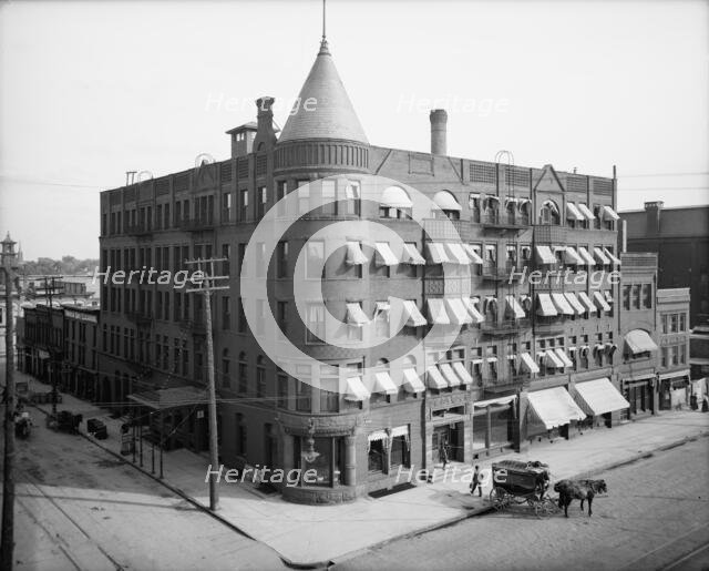 Hotel Vincent, Saginaw, Mich., between 1900 and 1910. Creator: Unknown.