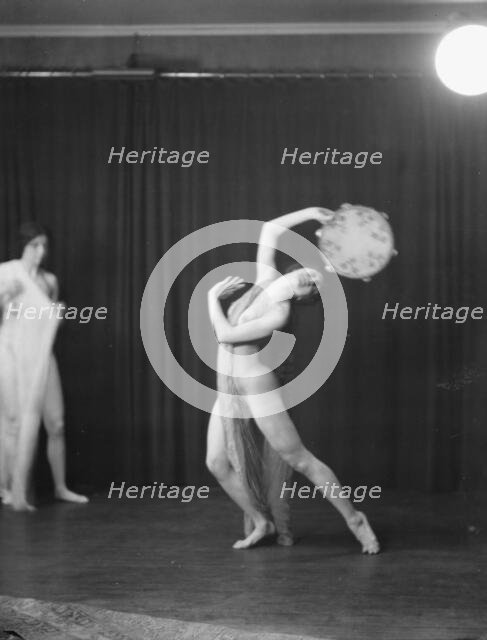 Marion Morgan dancers, between 1914 and 1927. Creator: Arnold Genthe.