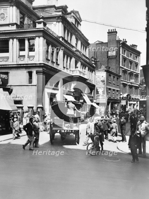 Leadenhall Street looking west, City of London, before 1933. Artist: George Davison Reid