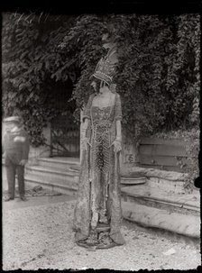 Marchesa Luisa Casati at Palazzo Venier dei Leoni, 1913. Creator: Fortuny y Madrazo, Mariano (1871-1949).