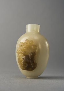 Jade snuff bottle with raised carving of animals, China, Qing dynasty, 1644-1911. Creator: Unknown.