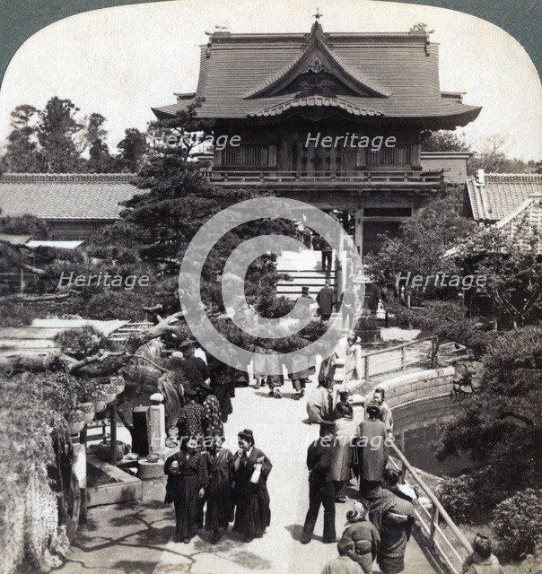 Main gateway to Kameido Temple, Tokyo, Japan, 1904. Artist: Underwood & Underwood