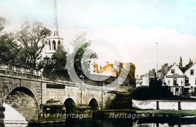 The bridge at Wallingford, Oxfordshire, 1926.Artist: Cavenders Ltd