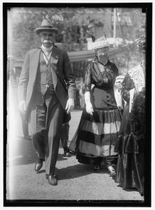 Mrs. Hugh L. Scott with Colonel Thompson, between 1910 and 1917. Creator: Harris & Ewing.
