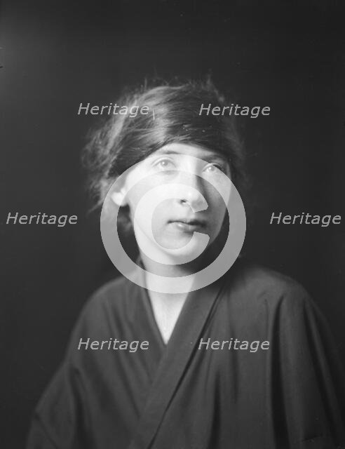 O'Malley, Ruth Power, portrait photograph, between 1922 and 1927. Creator: Arnold Genthe.