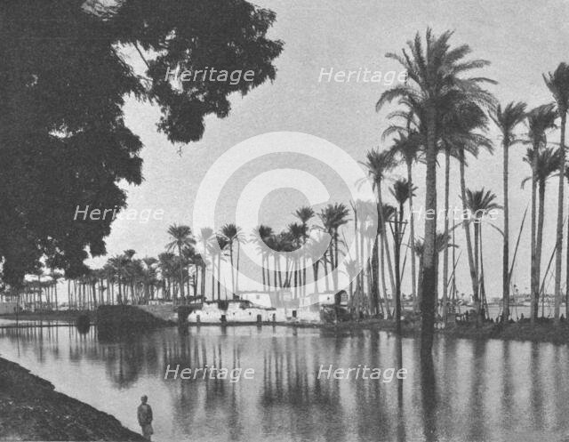 ''Abords de l'avenue de Gezireh pendant la crue du Nil; Le Nord-Est Africain', 1914. Creator: Unknown.