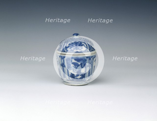 Blue and white tea caddy, Ming dynasty, China, early 17th century. Artist: Unknown
