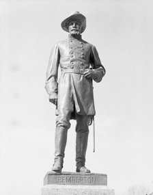 Vicksburg battlefield monument, Mississippi, 1936. Creator: Walker Evans.