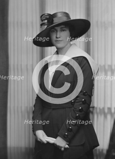 Timmins, J., Miss, portrait photograph, 1917. Creator: Arnold Genthe.