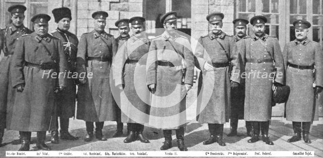 'La Fin d'une Regime et d'un Regne; La suite au quartier general de Mohilev; a gauche..., 1917. Creator: Unknown.