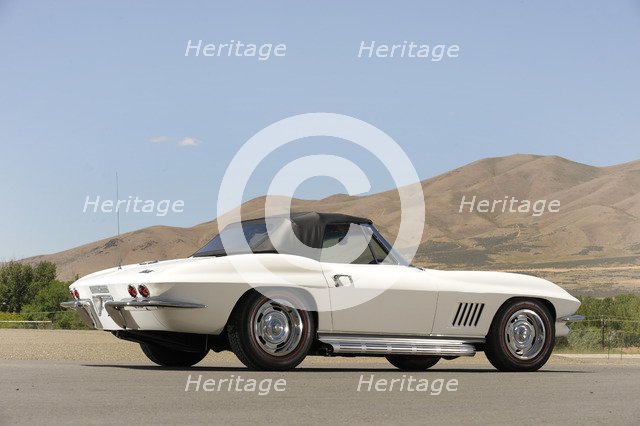 Chevrolet Corvette cv 427 1967. Artist: Simon Clay.