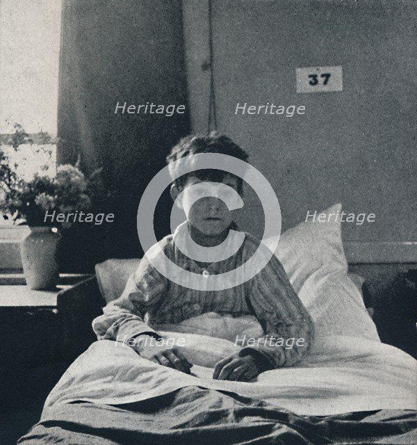 A little child that lightly draws its breath, and feels its life in every limb, what should it know Artist: Cecil Beaton.