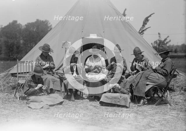 Woman's National Service School Under Woman's Section, Navy League - Knitting, 1916. Creator: Harris & Ewing.