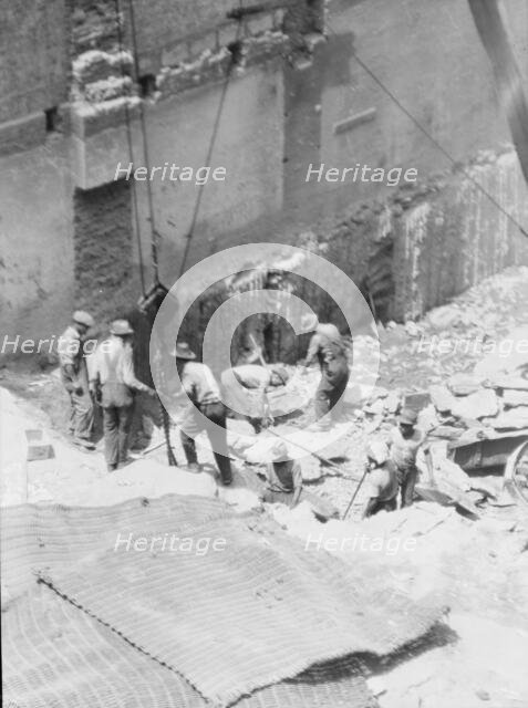 New York City views, between 1927 and 1938. Creator: Arnold Genthe.