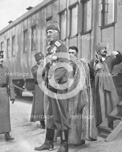 'La Revolution Russe; le Grand-Duc Nicolas, a qui le gouvernement provisoire refusa le..., 1917. Creator: Unknown.