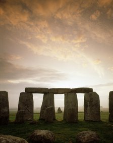 Stonehenge, Wiltshire. Artist: Unknown.