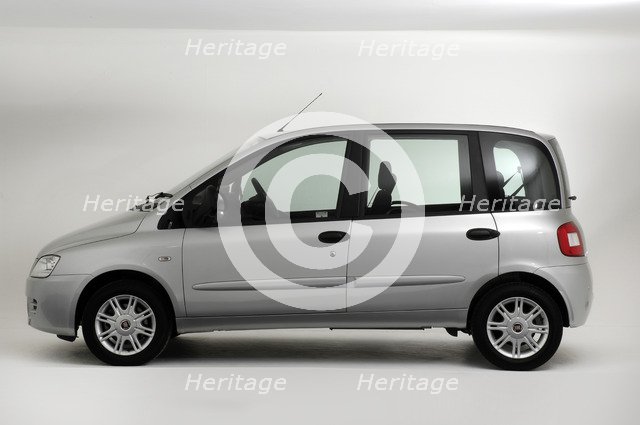 2009 Fiat Multipla Artist: Unknown.