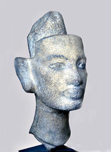 Bust of a member of the royal family of Akhenaten.