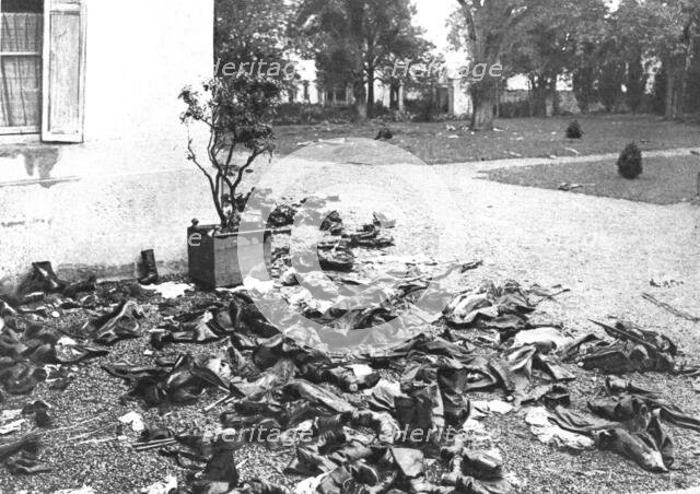 'Nos Chateaux au Pillage; Quelques aspects du Chateau du Gue a Tresmes, pres de Congis', 1914. Creator: Unknown.