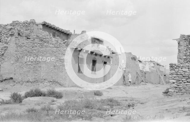 Acoma, New Mexico area views, between 1899 and 1928. Creator: Arnold Genthe.