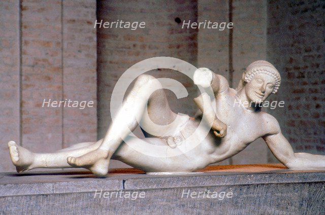 Fallen warrior from the West Pediment of the Temple of Aphaia, Aegina, Greece, c500 480 BC. Artist: Unknown