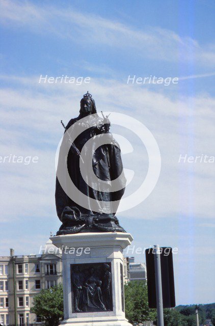 Queen Victoria Statue, Hove, Sussex, 20th century. Artist: CM Dixon.