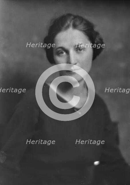 Miss Claire Church Norris, portrait photograph, 1918 Sept. 24. Creator: Arnold Genthe.