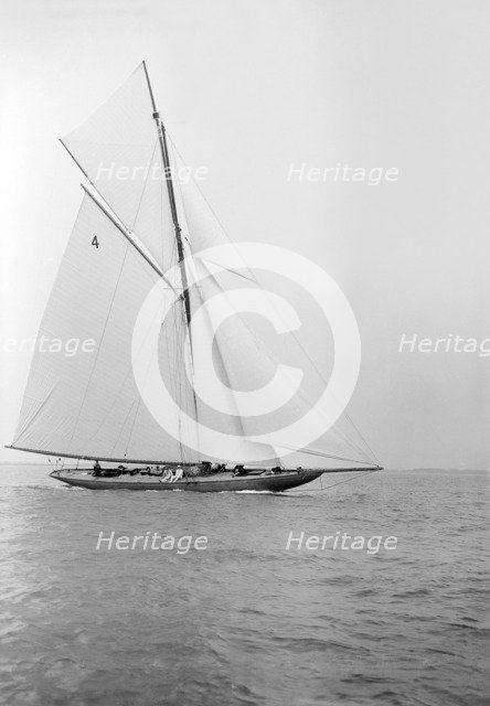 The beautiful 52 ft cutter 'Sonya' sailing close-hauled, 1913. Creator: Kirk & Sons of Cowes.
