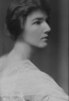 Rand, Florence, portrait photograph, 1913 or 1914. Creator: Arnold Genthe.